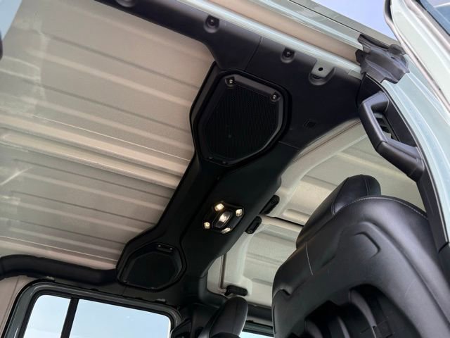 Used 2023 Jeep Gladiator Rubicon w/ Dual Top Group AWD/4WD image 20