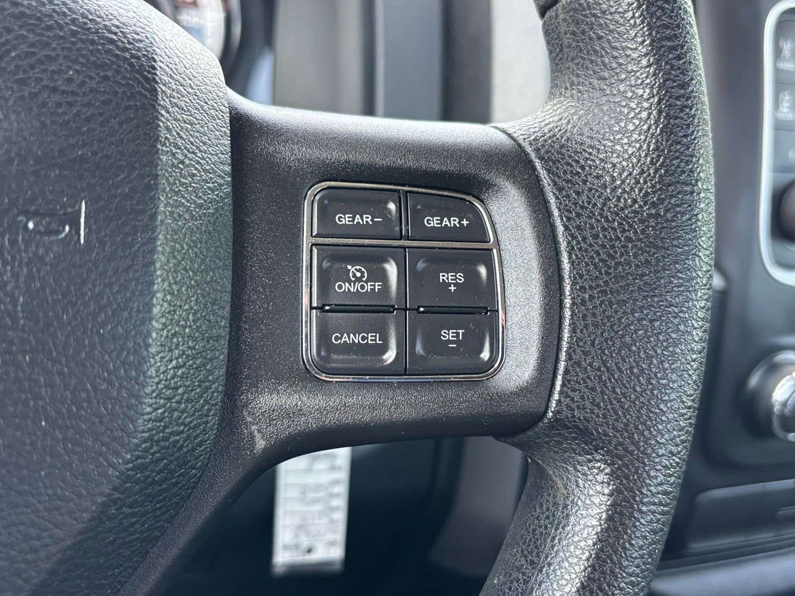 Used 2014 RAM 1500 Express RWD image 22