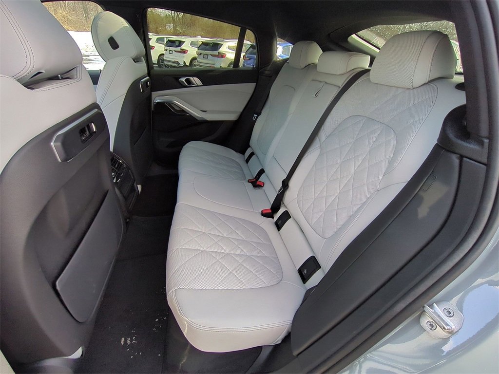 Certified 2024 BMW X6 xDrive40i w/ M Sport Professional Package image 21