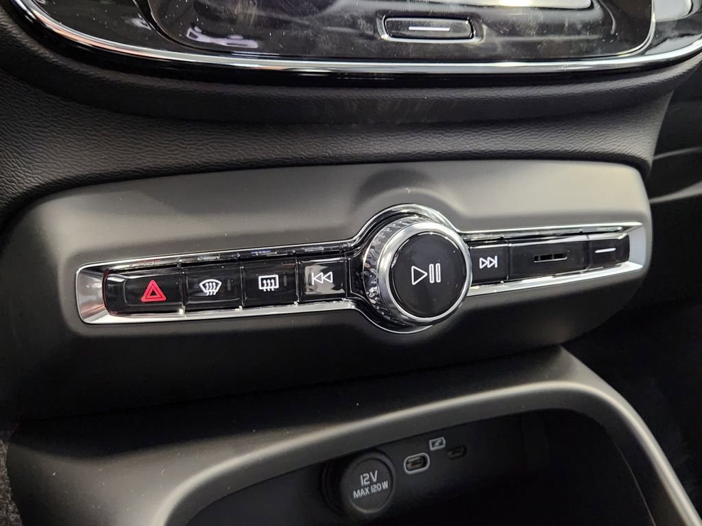 Used 2026 Volvo XC40 B5 Ultra w/ Protection Package Premier AWD/4WD image 15