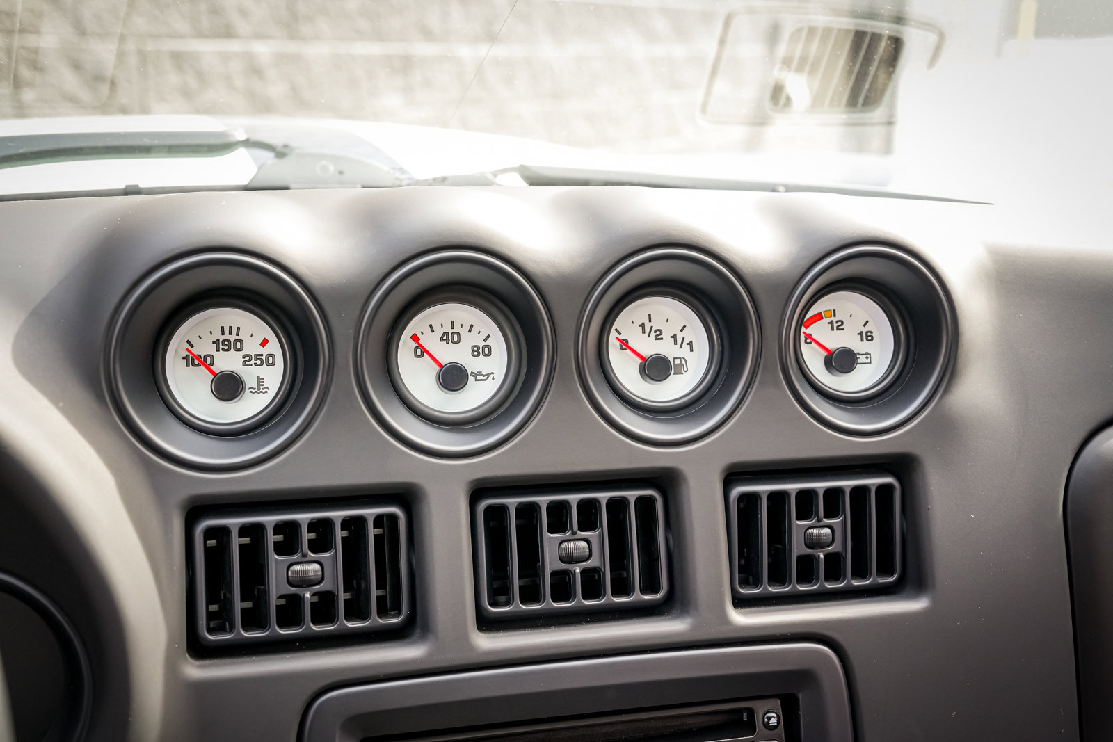 Used 1997 Dodge Viper GTS image 22