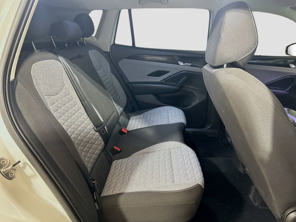 Used 2025 Volkswagen Tiguan S FWD image 23