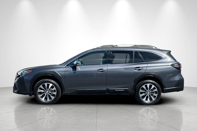 Used 2023 Subaru Outback Touring AWD/4WD image 7