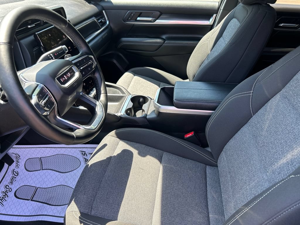 Used 2025 GMC Terrain Elevation AWD/4WD image 11