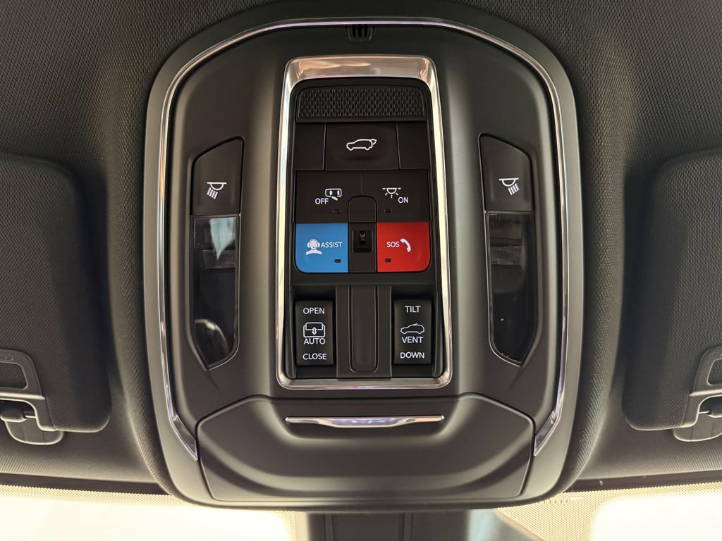 Used 2023 Jeep Grand Cherokee L Laredo AWD/4WD image 31