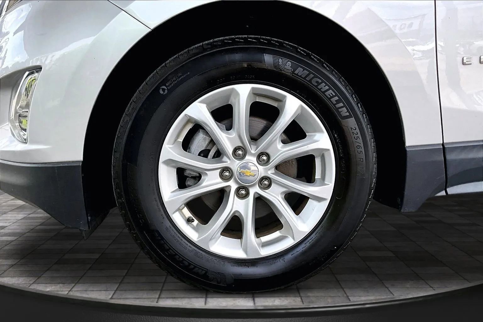 Used 2018 Chevrolet Equinox LS FWD image 30