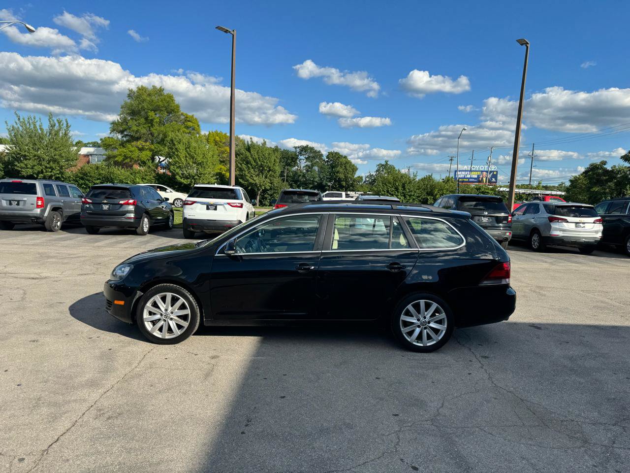 Used 2011 Volkswagen Jetta TDI FWD image 6