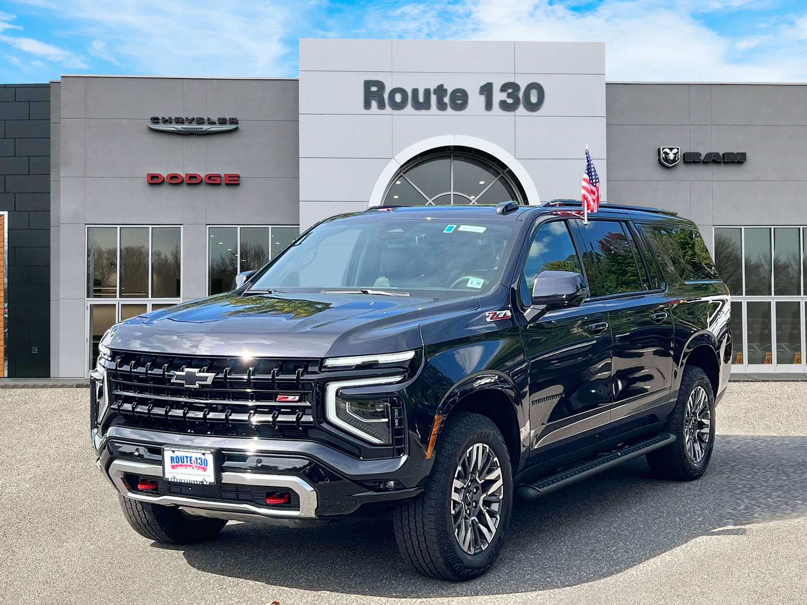 Used 2025 Chevrolet Suburban Z71 w/ Comfort Package AWD/4WD image 2