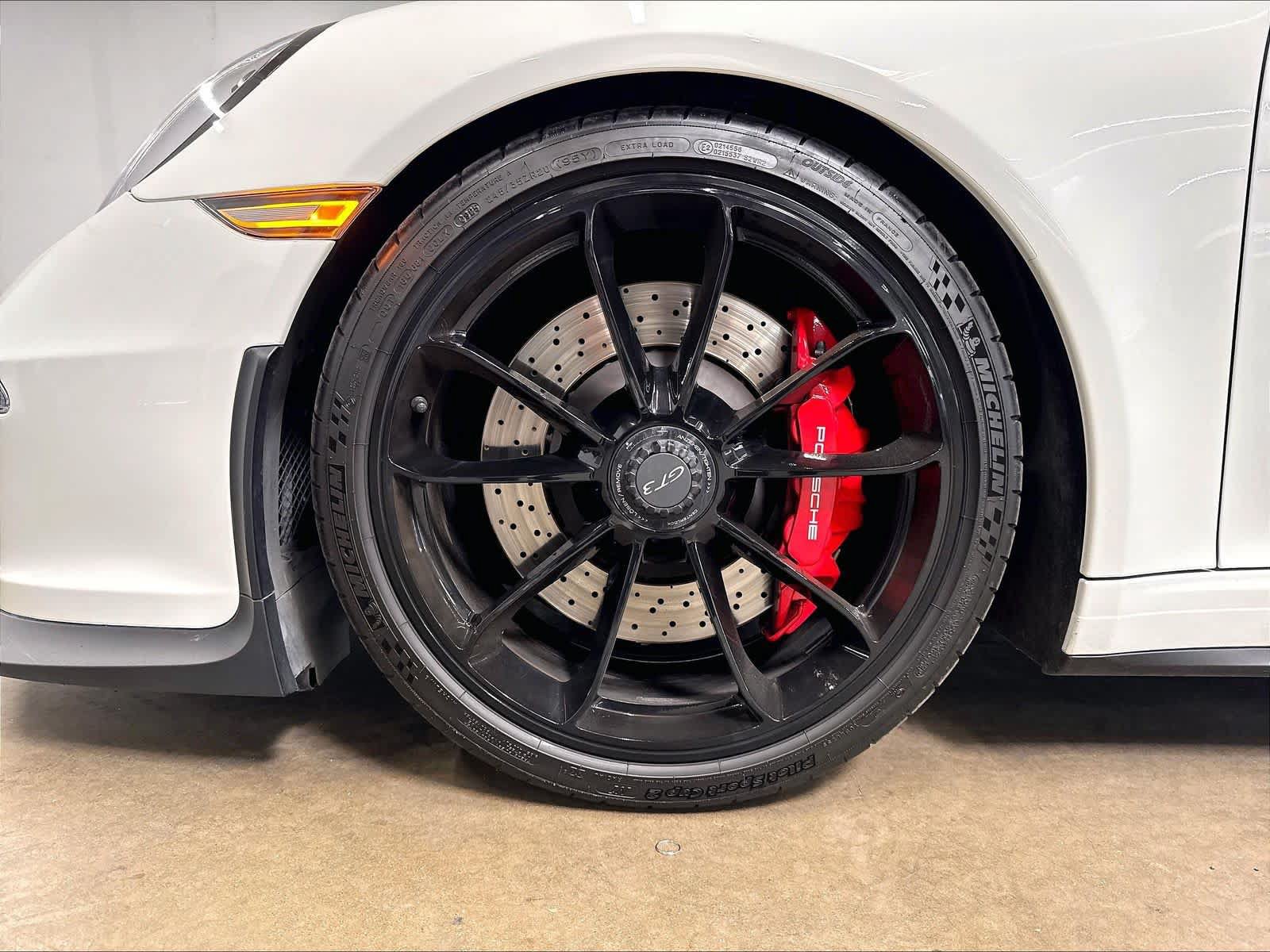 Used 2015 Porsche 911 GT3 RWD image 12