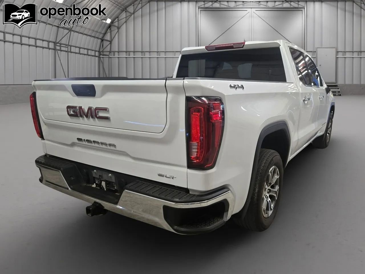 Used 2025 GMC Sierra 1500 SLT AWD/4WD image 5