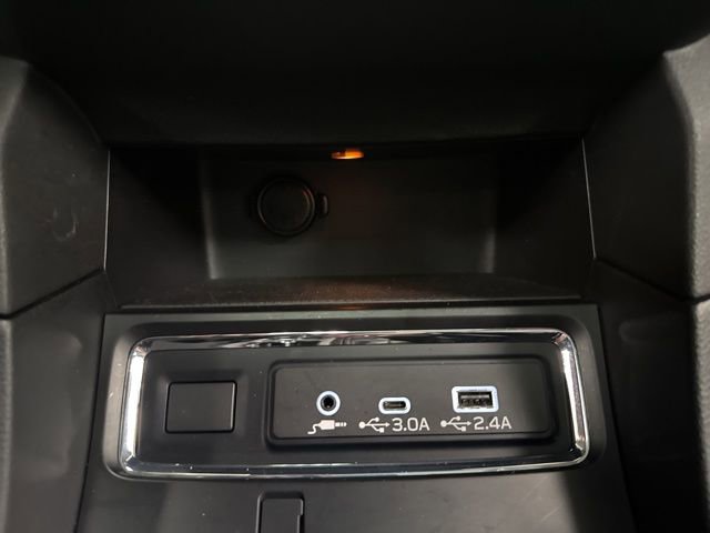 Used 2024 Subaru Ascent Onyx Edition image 33