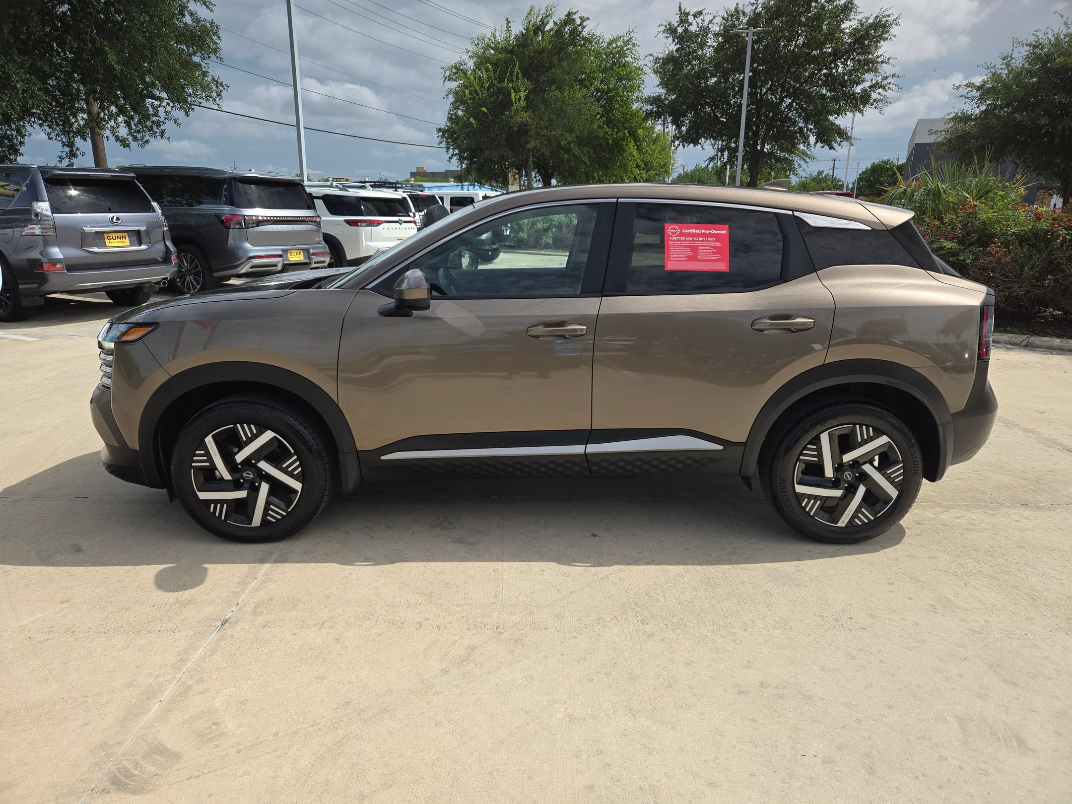 Certified 2025 Nissan Kicks SV FWD image 6
