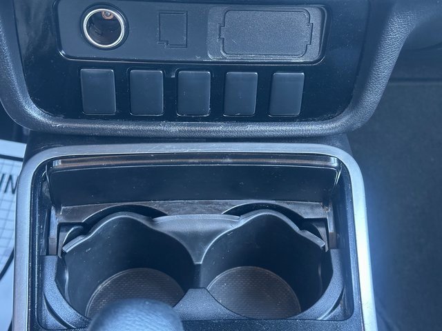 Used 2018 Mitsubishi Outlander ES image 24