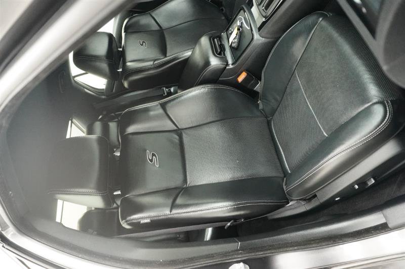 Used 2017 Chrysler 300 S w/ Safetytec Plus Group RWD image 9
