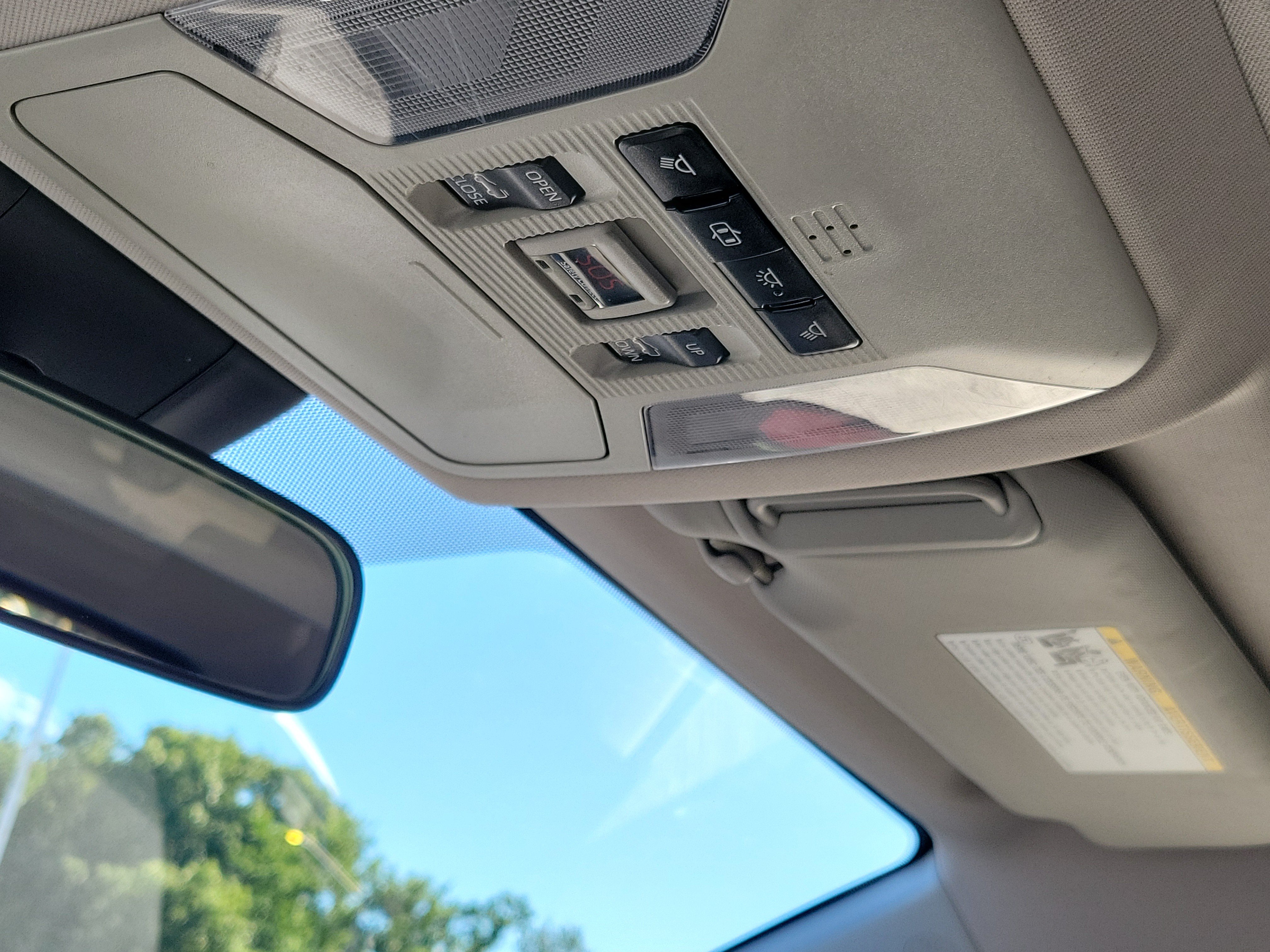 Certified 2019 Toyota RAV4 XLE Premium FWD image 31