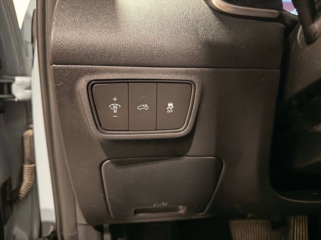 Used 2023 Hyundai Santa Cruz SEL image 15