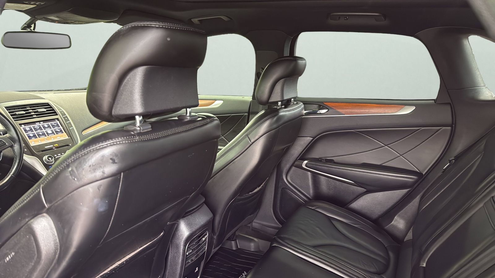 Used 2019 Lincoln MKC Select w/ Select Plus Package FWD image 25