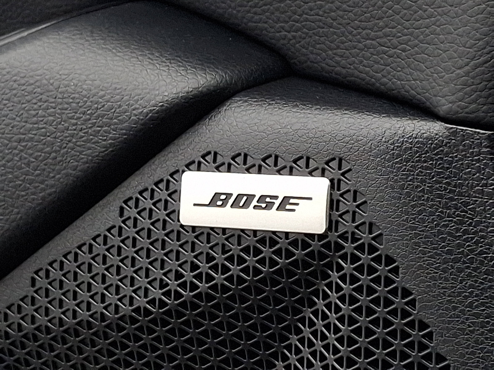 Certified 2025 Kia Seltos SX w/ SX Sunroof Package image 29