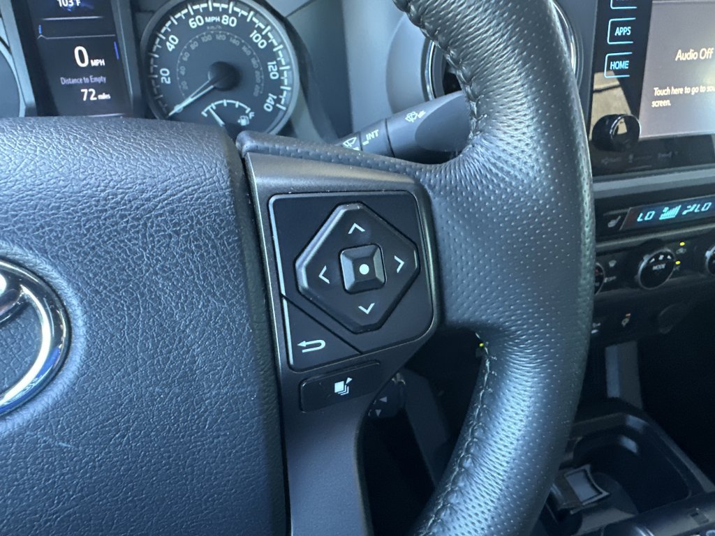 Used 2016 Toyota Tacoma TRD Off-Road w/ Premium & Technology Package AWD/4WD image 20