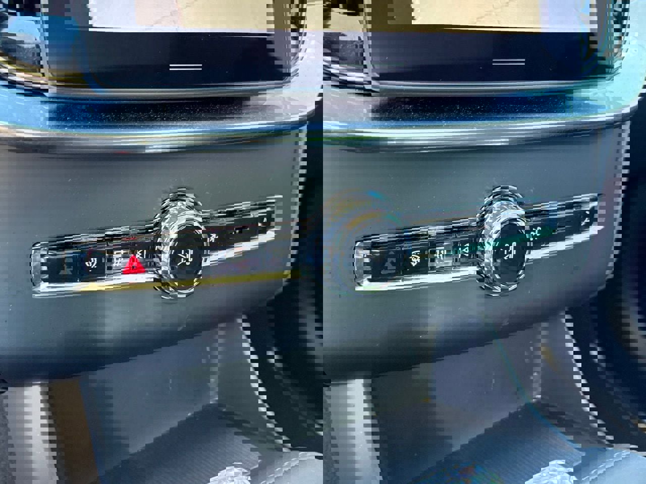 New 2026 Volvo XC90 B5 Plus w/ Protection Package Premier image 16