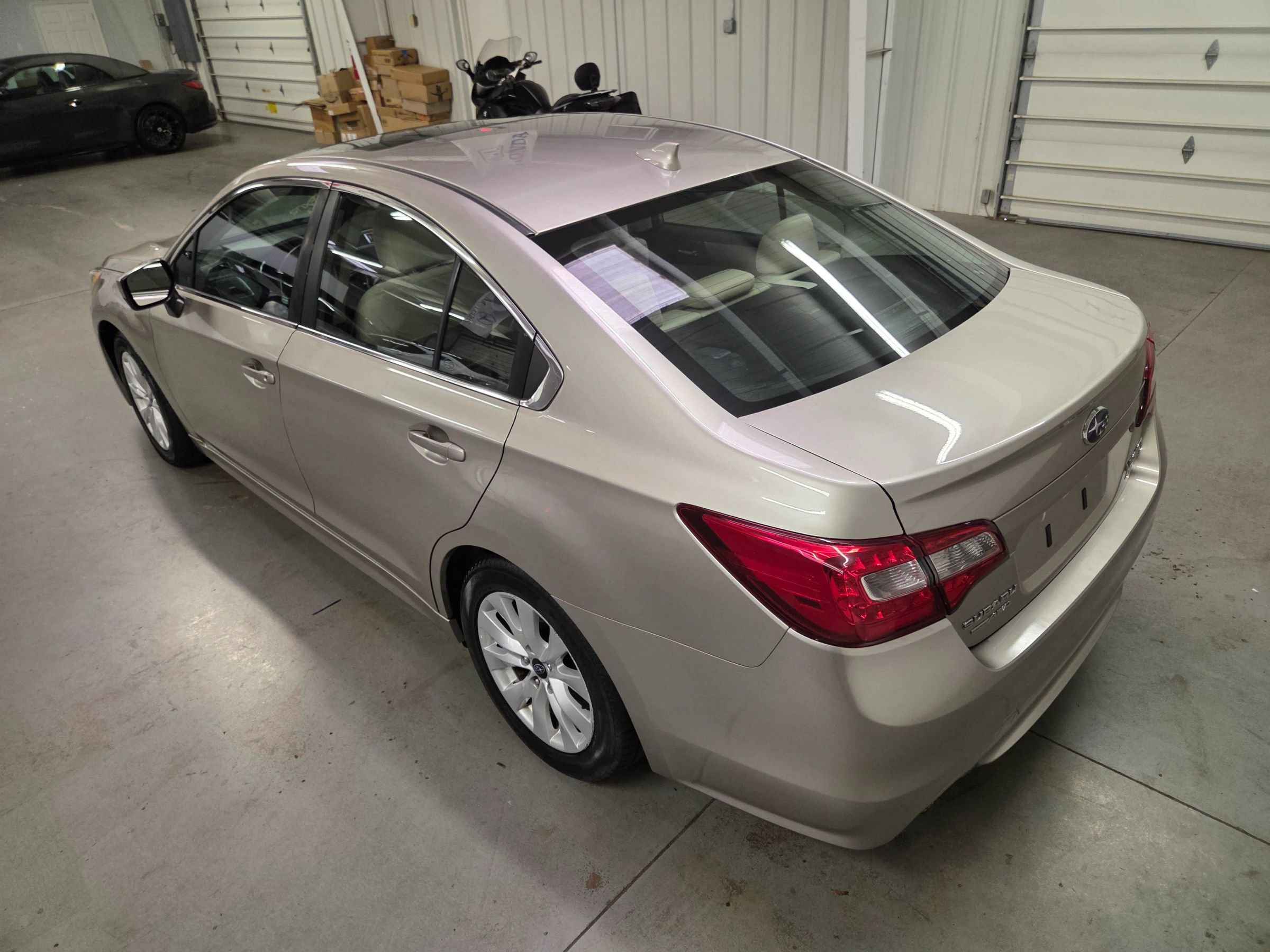 Used 2017 Subaru Legacy 2.5i Premium w/ Moonroof Package AWD/4WD image 5