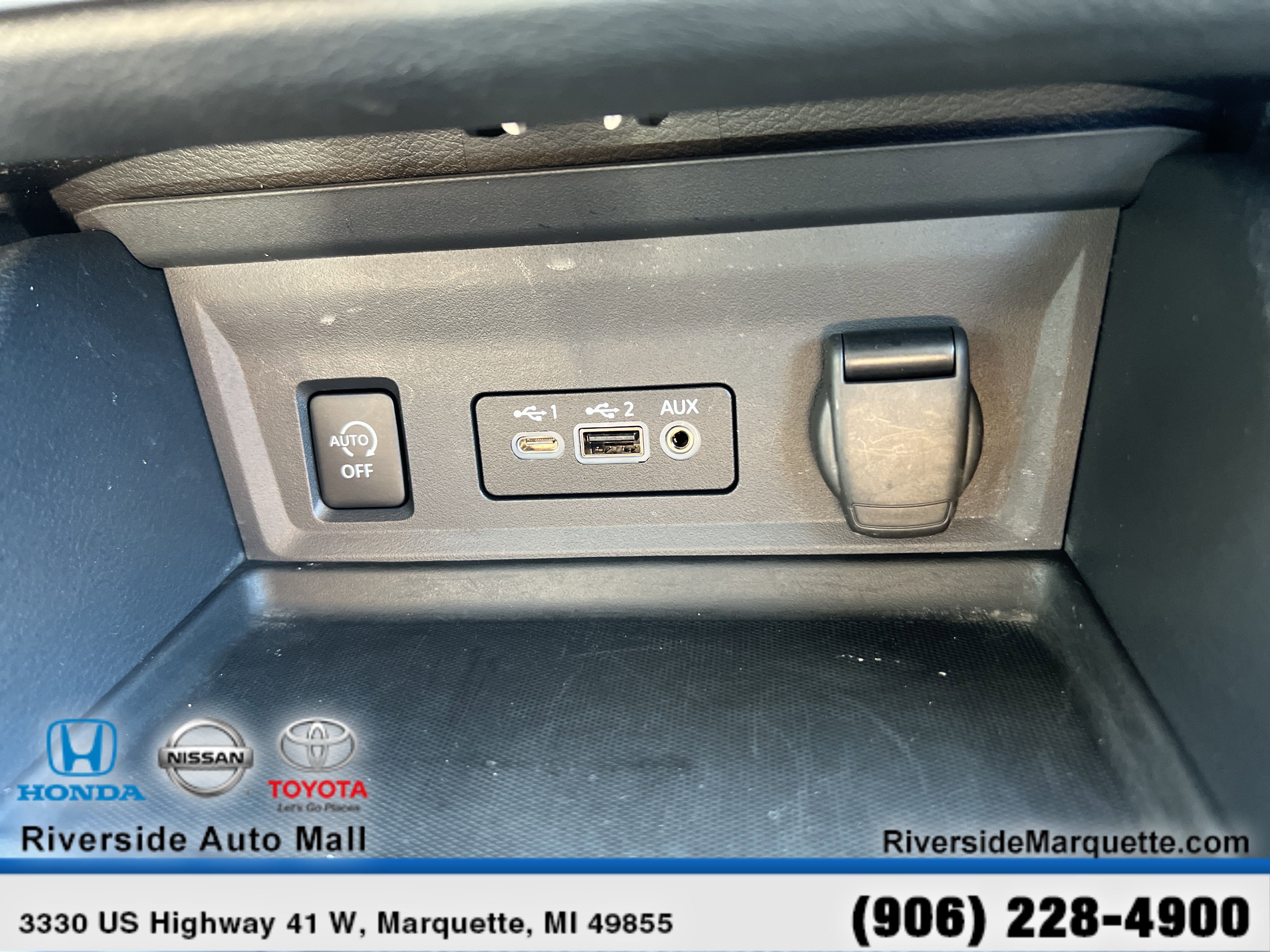 Used 2024 Nissan Sentra SV image 18