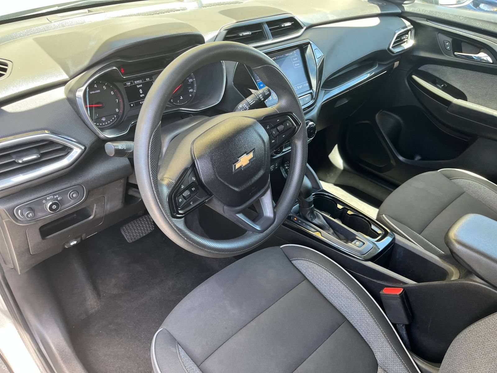 Used 2023 Chevrolet TrailBlazer LT w/ Convenience Package FWD image 33