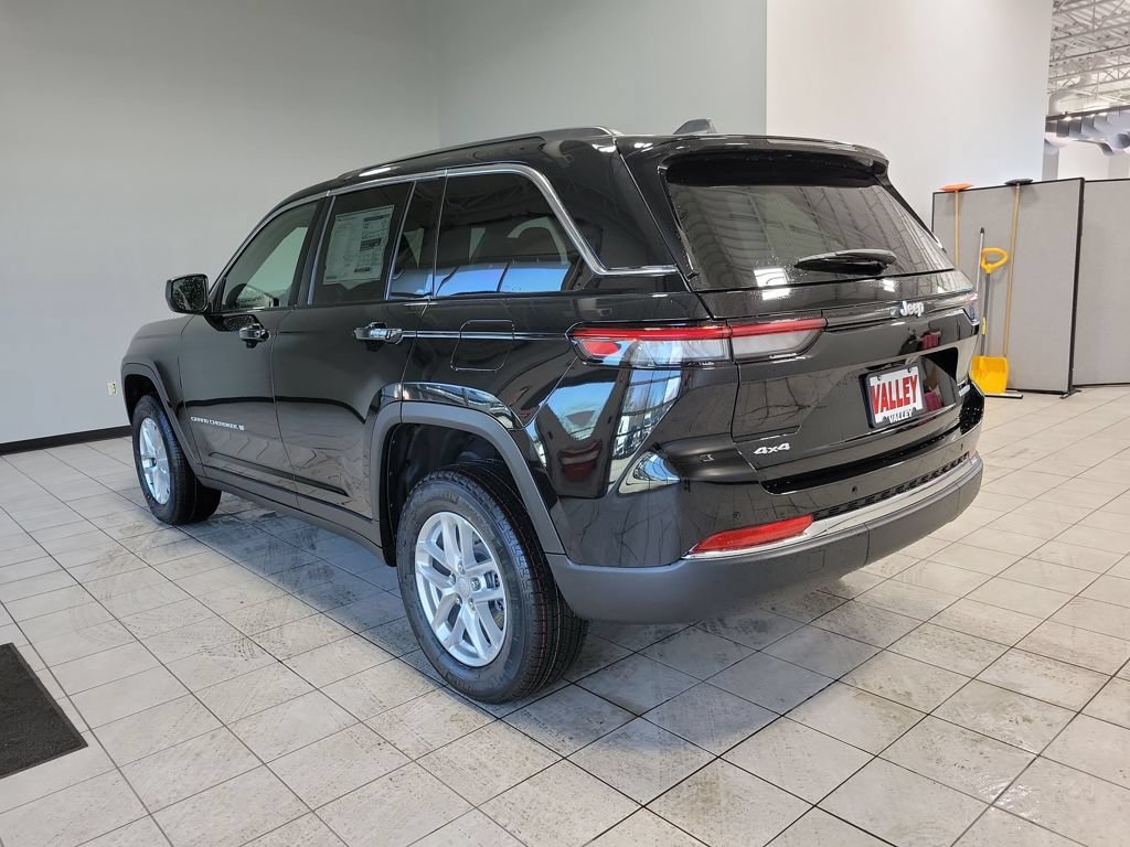 New 2026 Jeep Grand Cherokee Laredo X AWD/4WD image 7