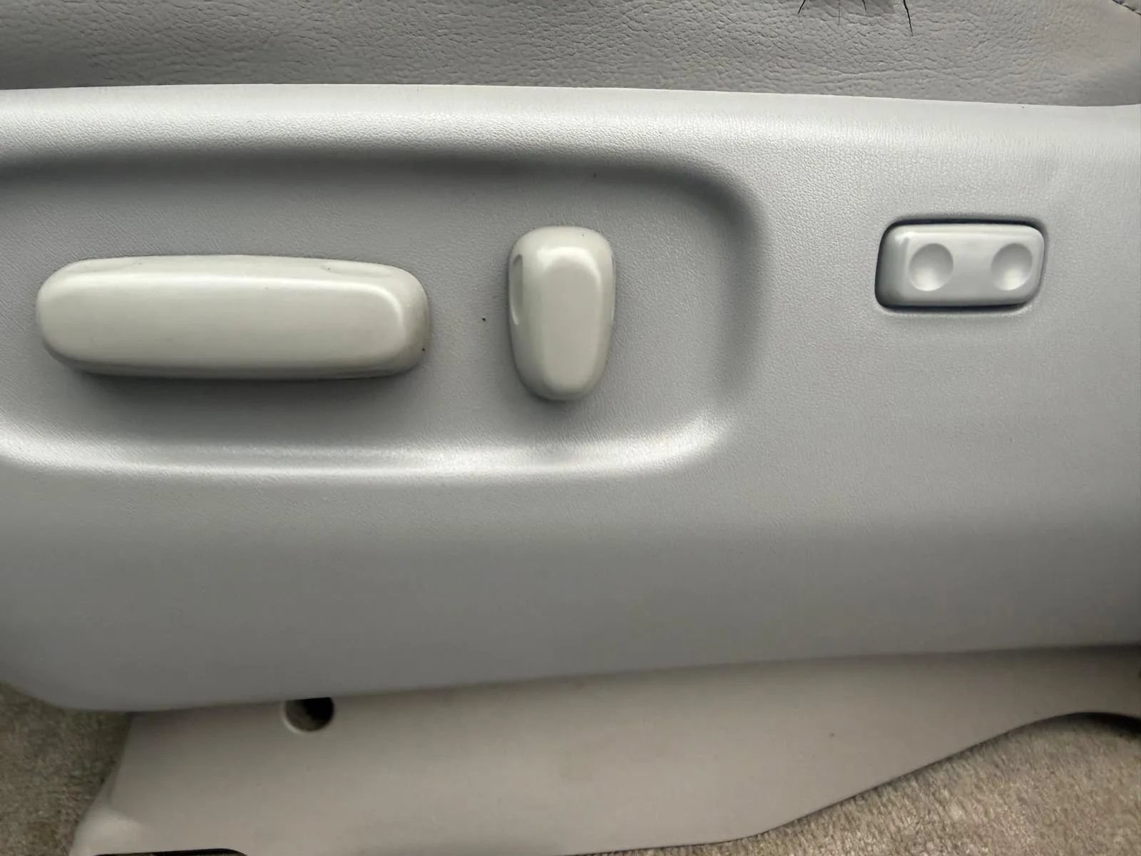 Used 2009 Toyota Sienna XLE FWD image 33