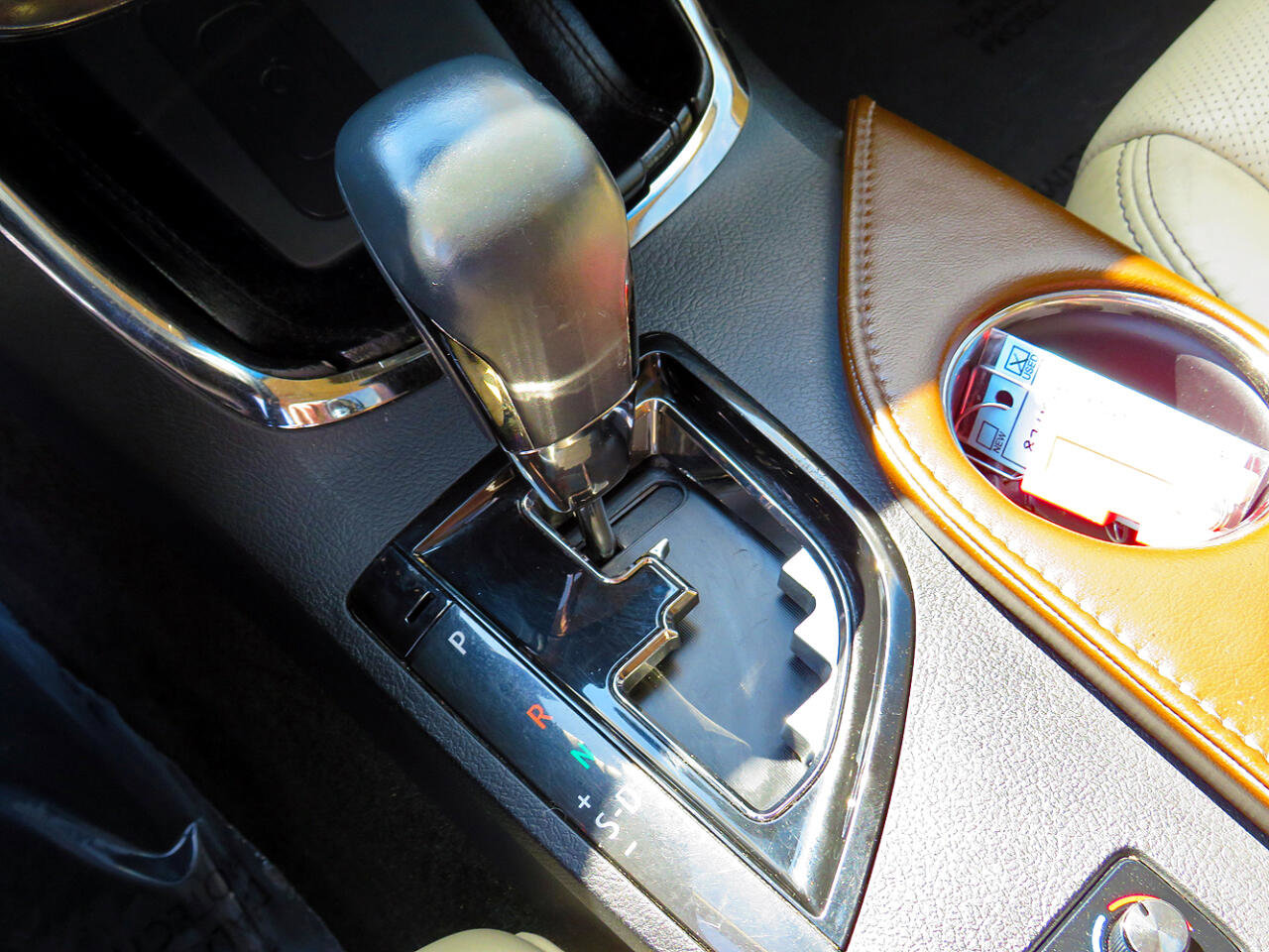 Used 2017 Toyota Avalon Limited image 30