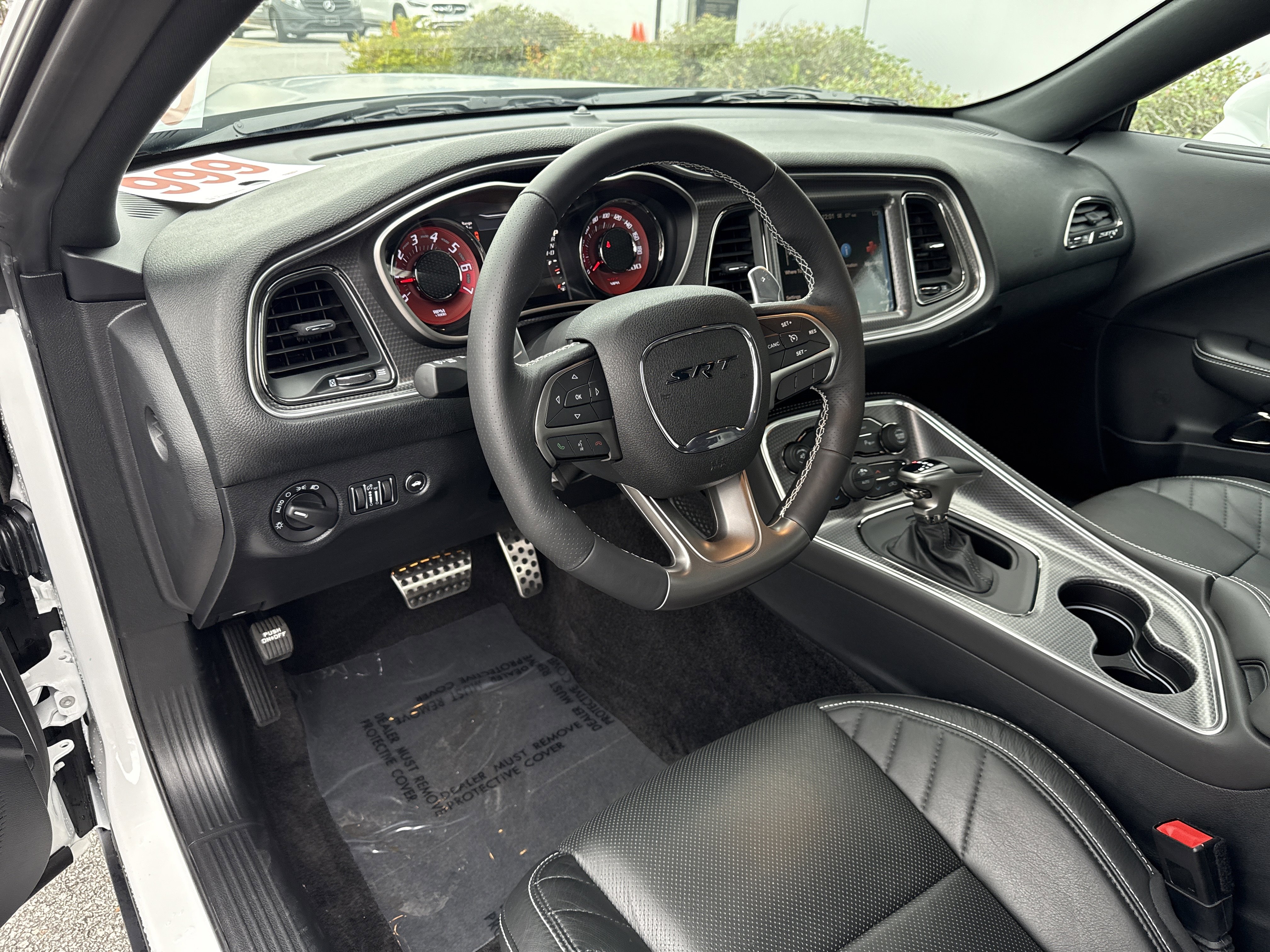 Used 2015 Dodge Challenger SRT Hellcat image 29