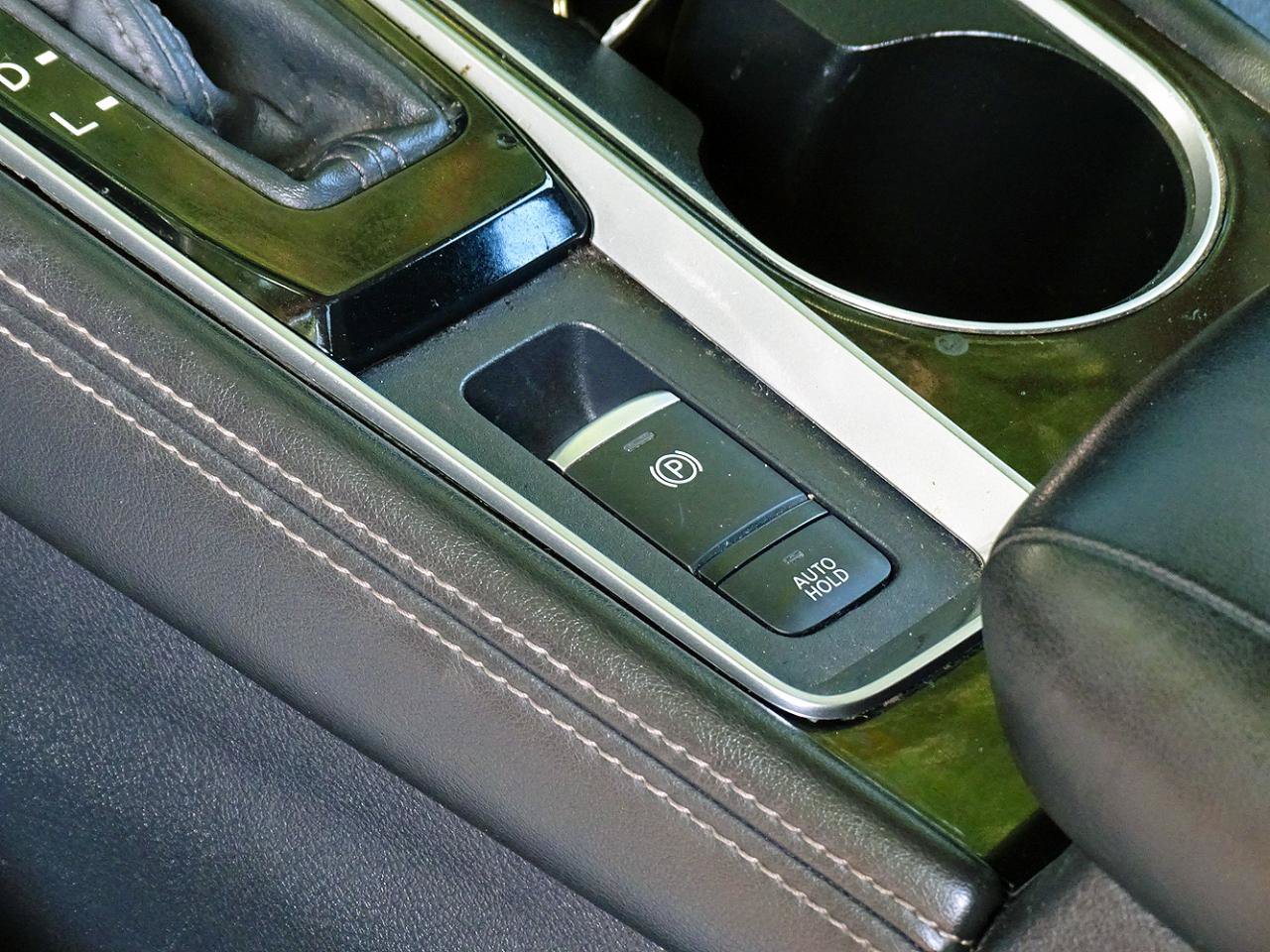 Used 2020 Nissan Altima 2.5 SL FWD image 22