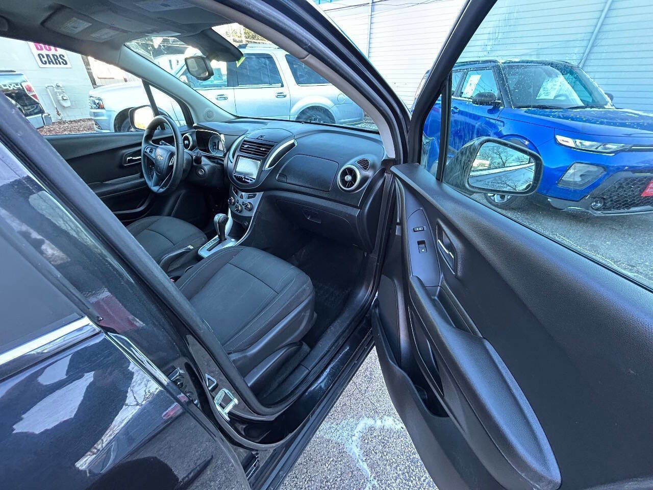 Used 2015 Chevrolet Trax LT image 9