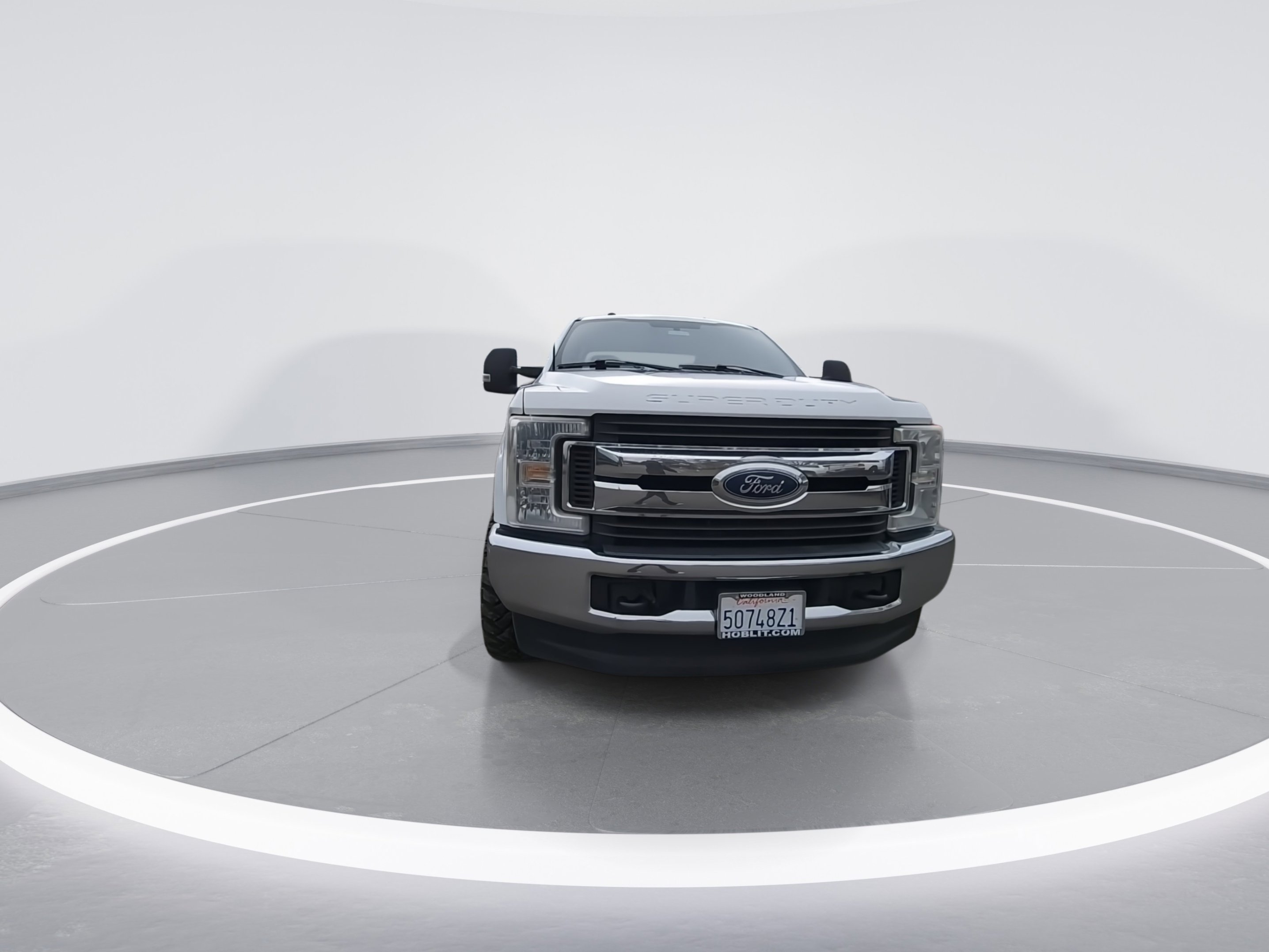 Used 2017 Ford F250 XLT w/ Camper Package image 3