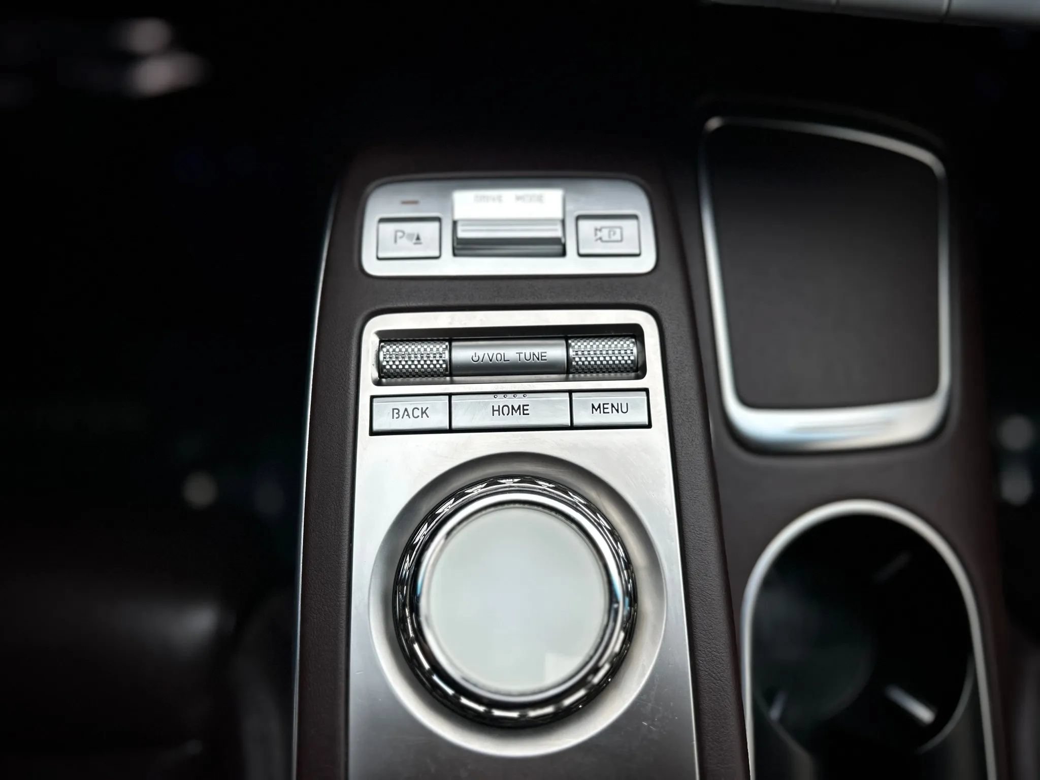 Used 2022 Genesis GV70 2.5T w/ Advanced Package AWD/4WD image 30