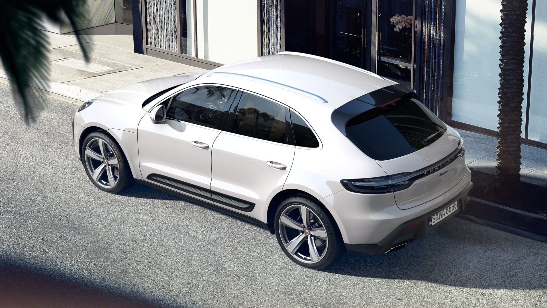 Certified 2025 Porsche Macan image 36