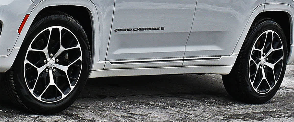 Used 2022 Jeep Grand Cherokee Summit image 36