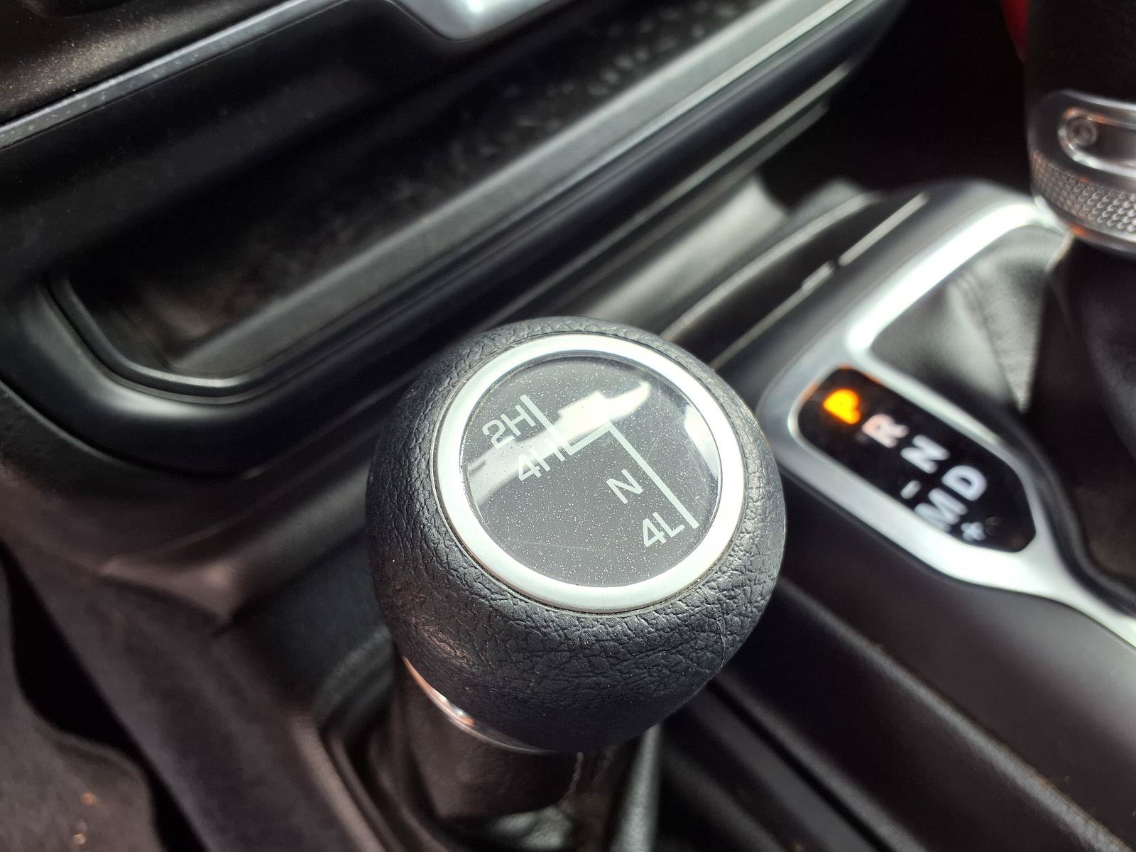 Used 2018 Jeep Wrangler Unlimited Sport AWD/4WD image 9