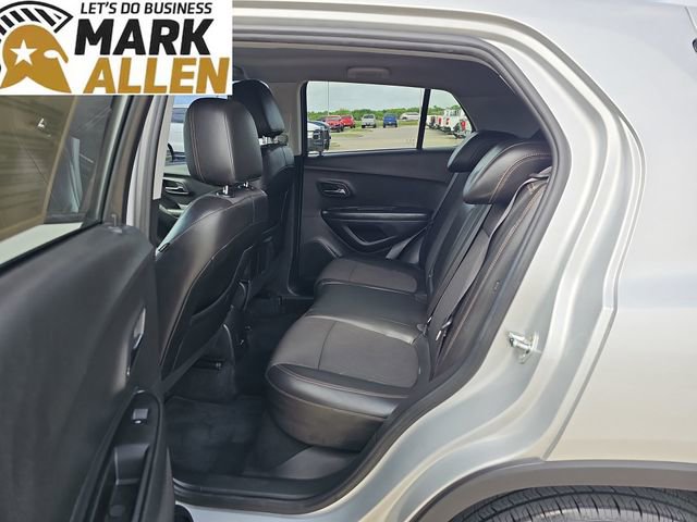 Used 2022 Chevrolet Trax LT w/ Driver Confidence Package AWD/4WD image 24