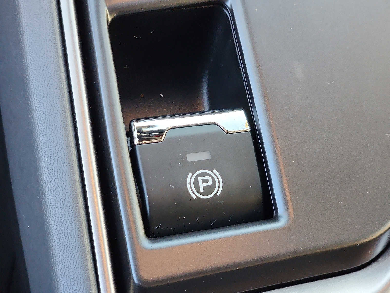 Used 2024 Subaru Crosstrek 2.0i Premium image 24