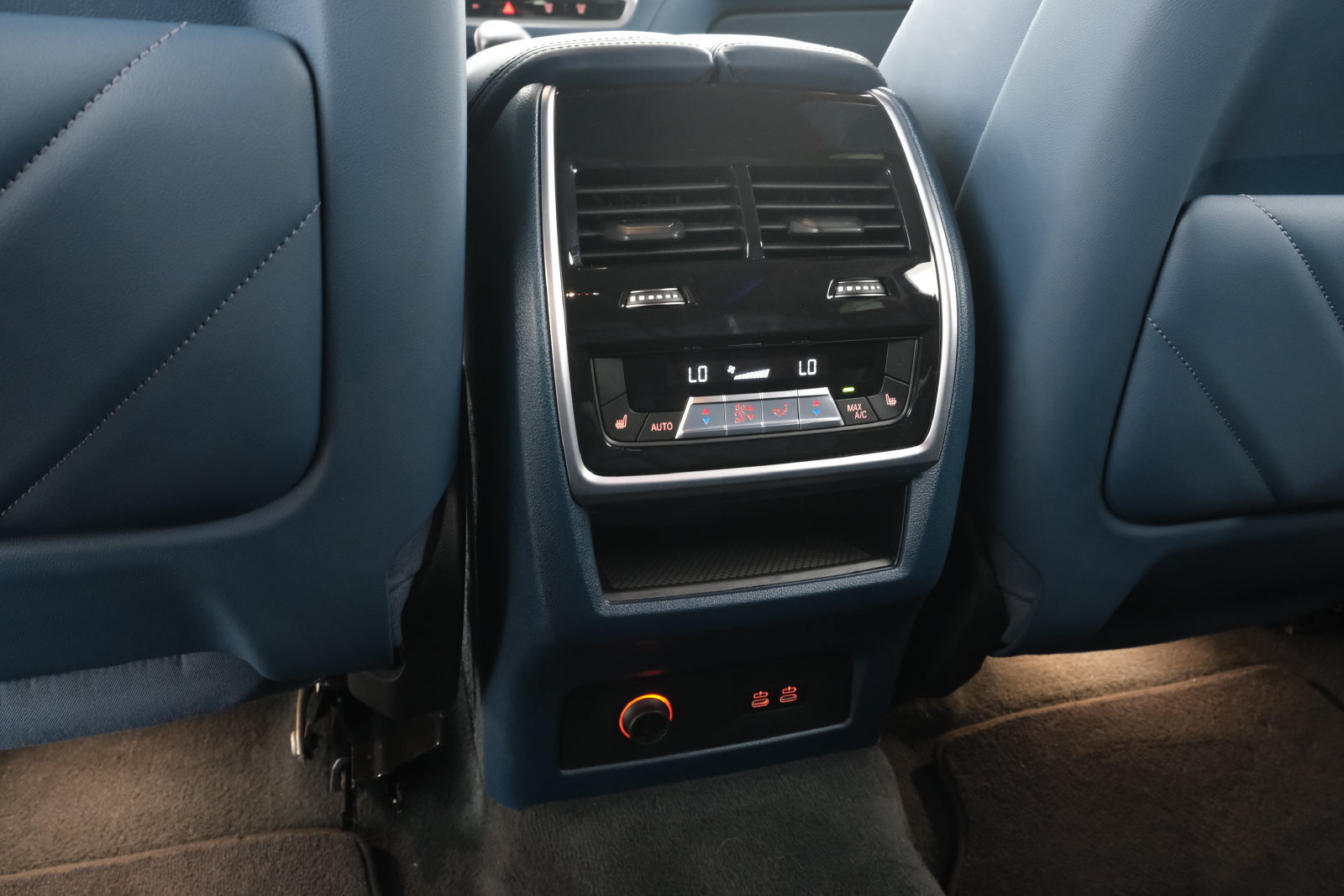 Used 2023 BMW XM AWD/4WD image 36