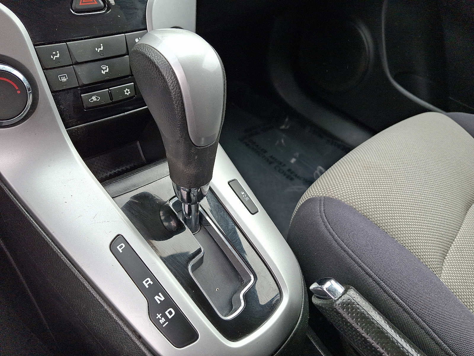 Used 2013 Chevrolet Cruze LS FWD image 15