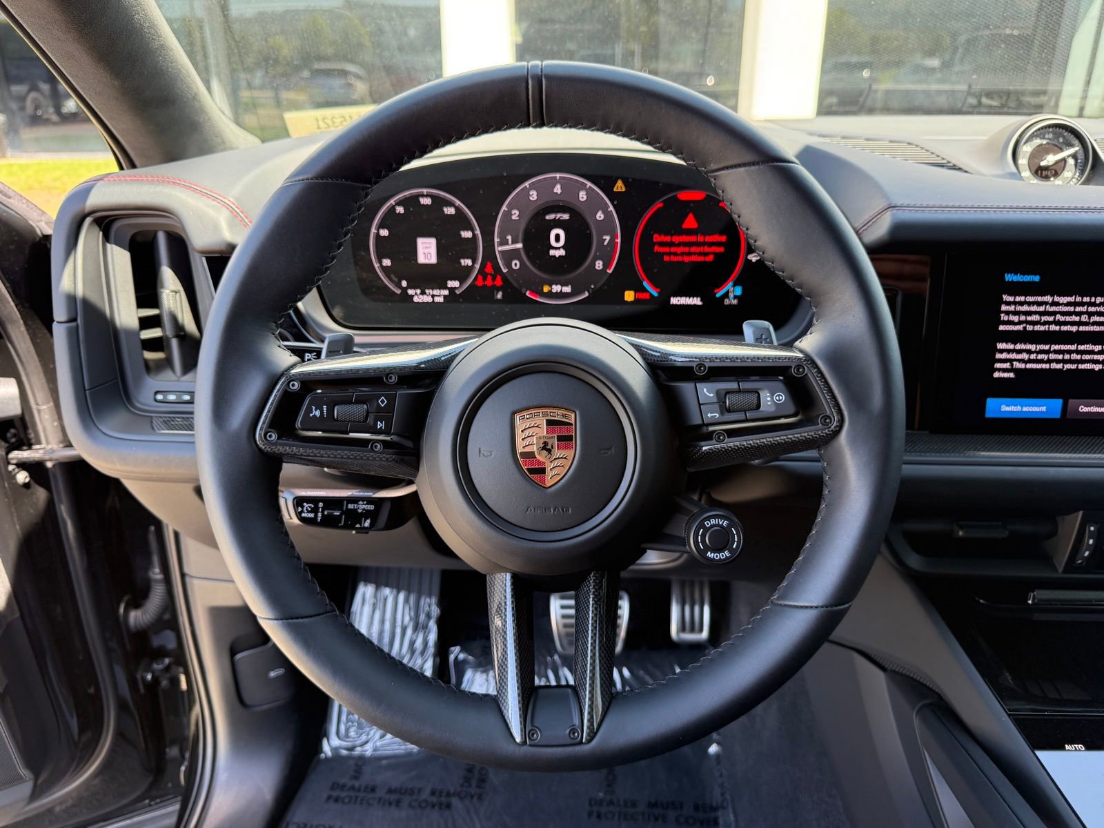 Used 2025 Porsche Cayenne GTS AWD/4WD image 30