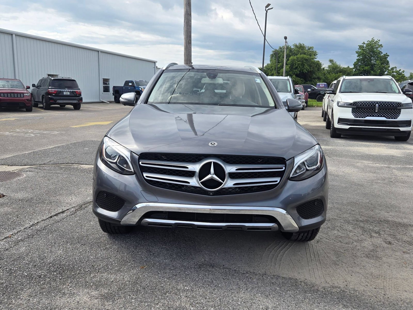 Used 2018 Mercedes-Benz GLC 300 image 2