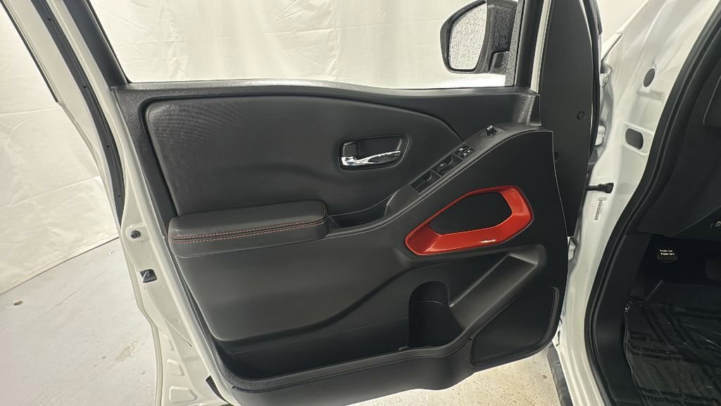 Used 2022 Nissan Frontier PRO-4X w/ Off-Road Protection Package image 17