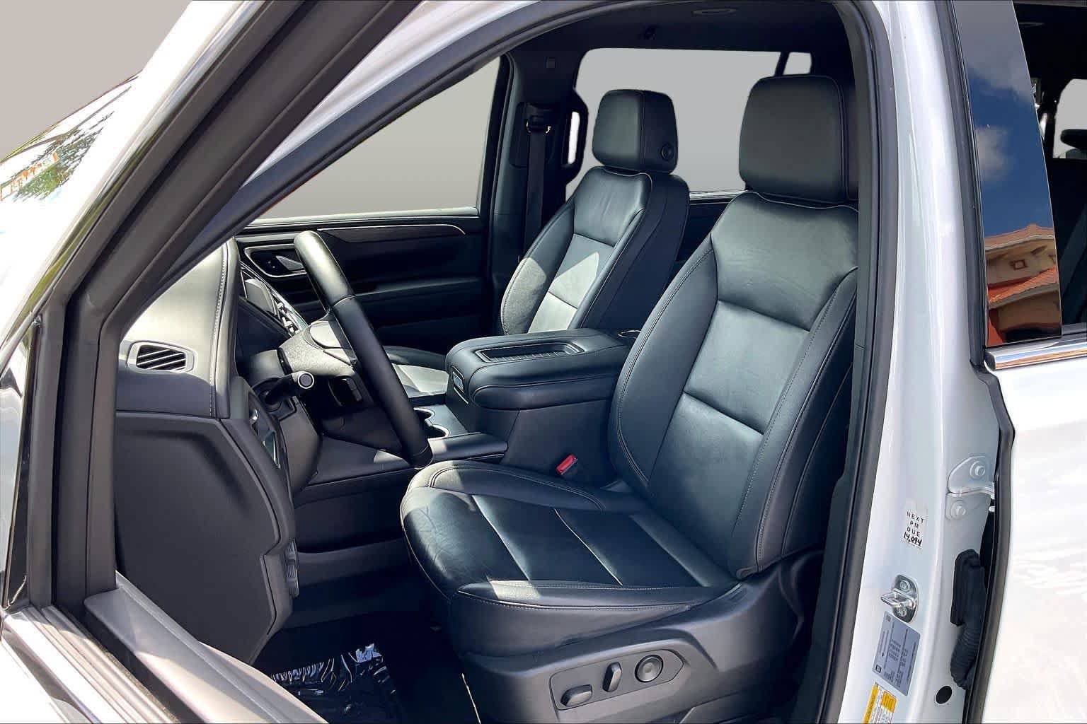 Certified 2024 Chevrolet Suburban LT RWD image 24