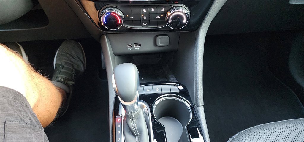 Used 2025 Buick Encore GX Sport Touring image 36