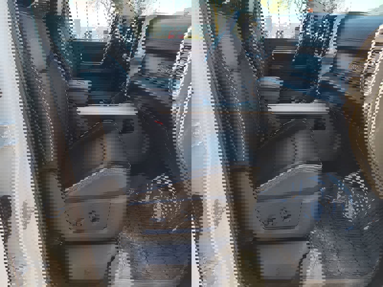 Used 2024 RAM 2500 Laramie image 22