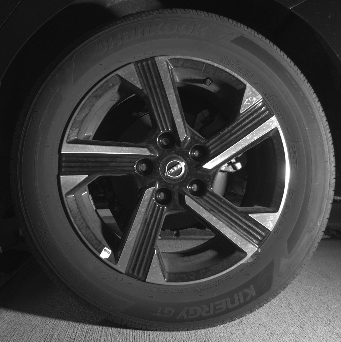 Used 2025 Nissan Sentra SV FWD image 14
