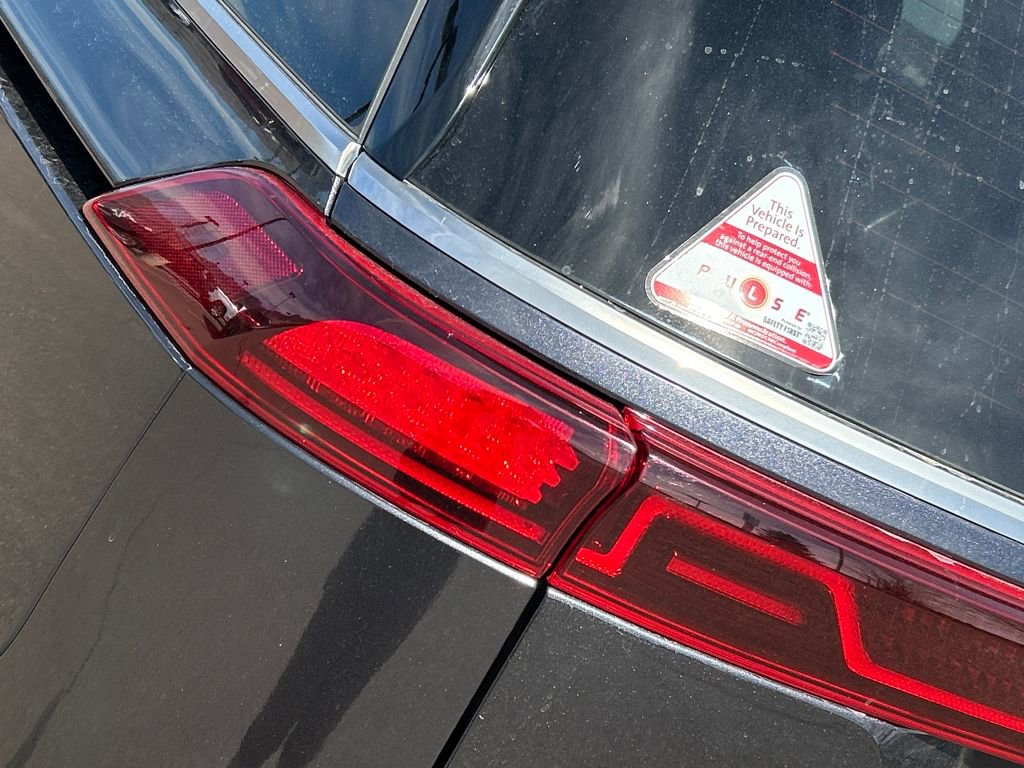 Used 2023 Kia Carnival SX Prestige image 30